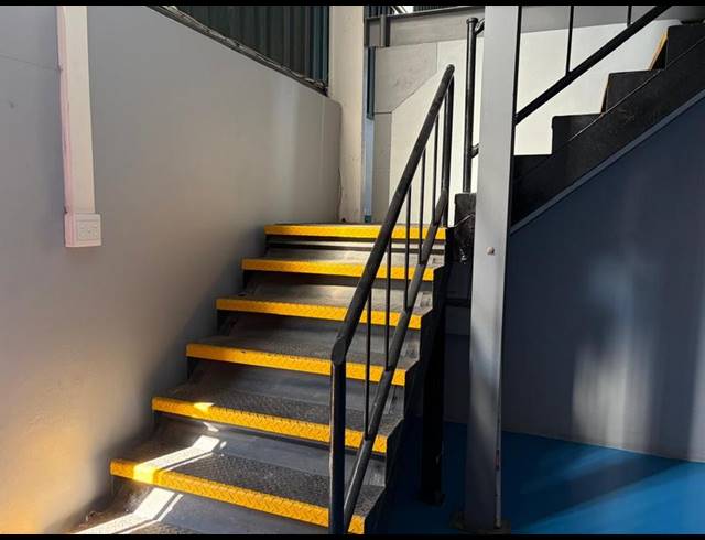 BUSINESS PROPERTY TO RENT IN COTSWOLD